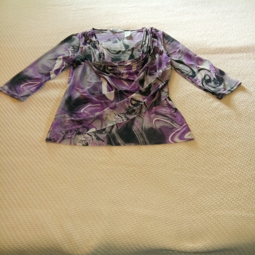KEREN Hart Layer-look Shell Top - Picture 2 of 5
